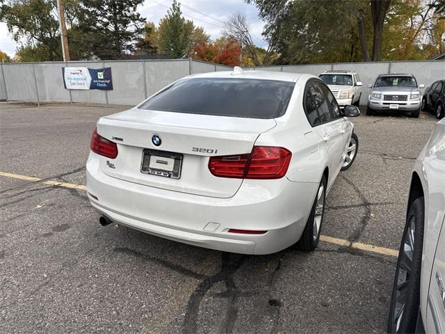 Used 2015 BMW 3 Series 320i with VIN WBA3C3G52FNS74039 for sale in Saint Cloud, MN