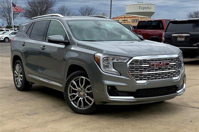 2023 GMC Terrain Vehicle Photo in TOPEKA, KS 66609-0000