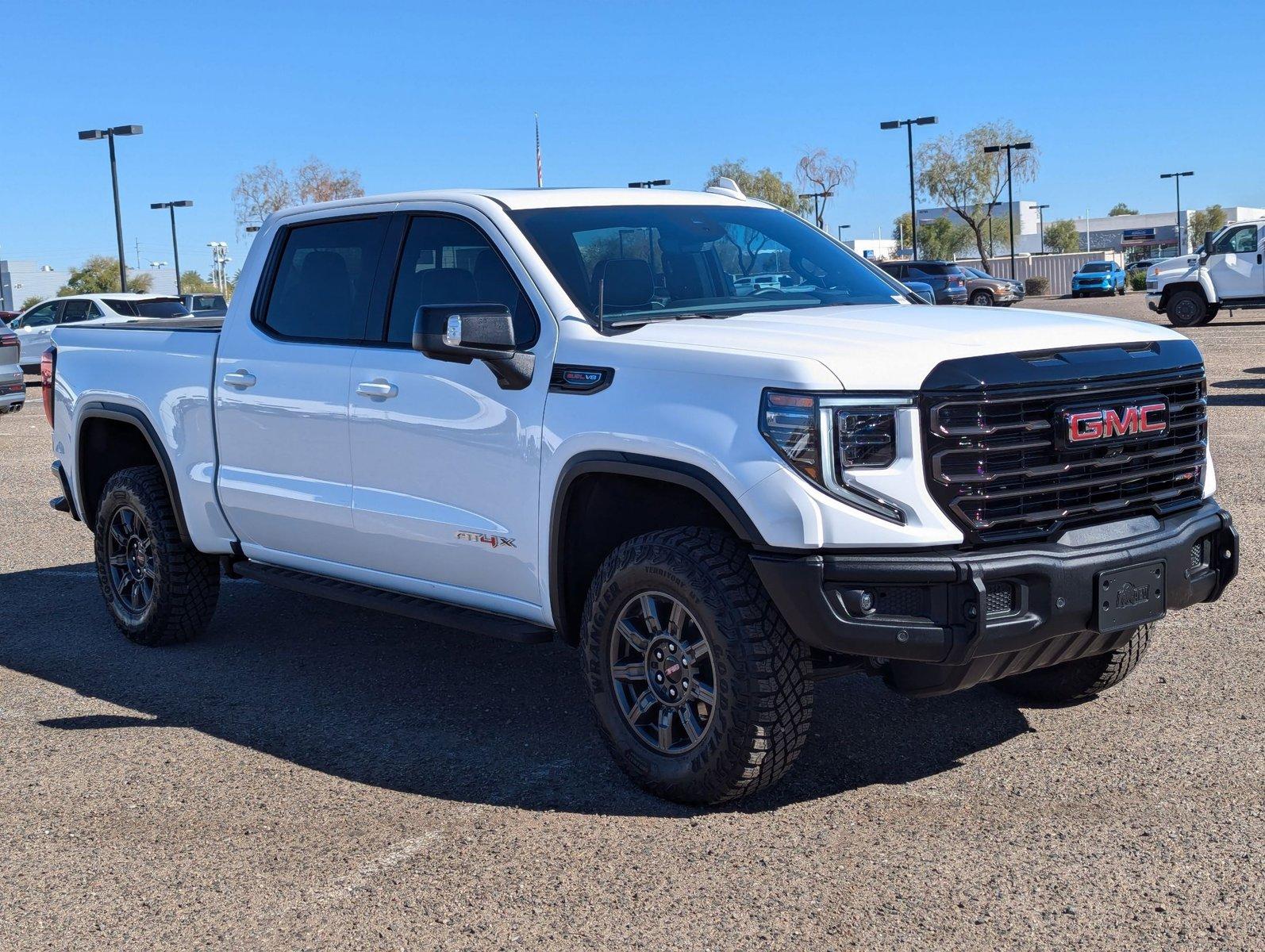 2024 GMC Sierra 1500 Vehicle Photo in PEORIA, AZ 85382-3715