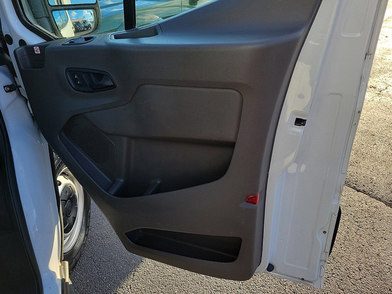 2020 Ford Transit Cargo Van Vehicle Photo in Saint Charles, IL 60174