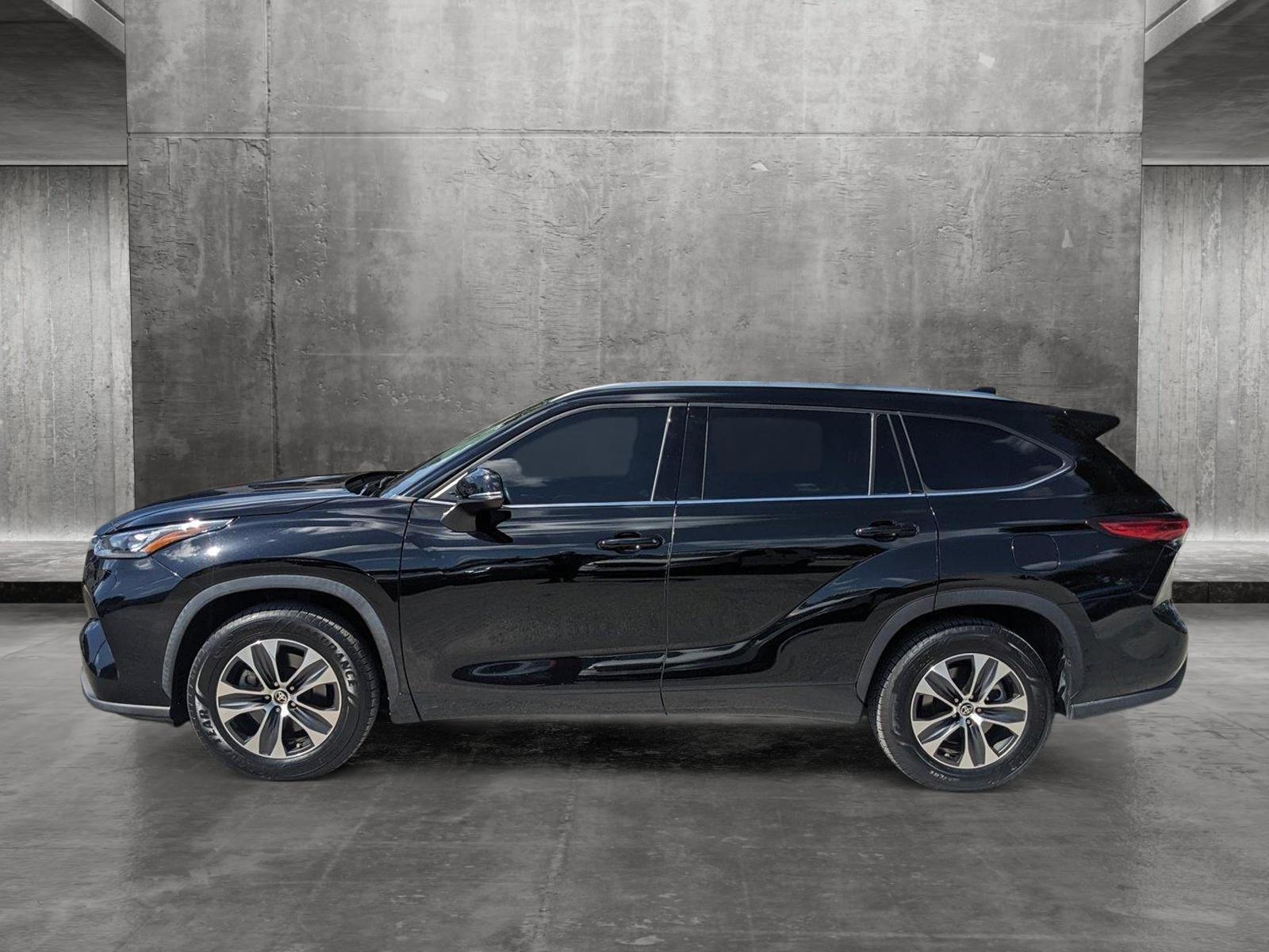 2020 Toyota Highlander Vehicle Photo in GREENACRES, FL 33463-3207