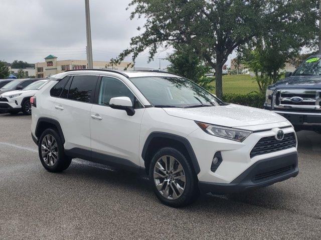 Used 2020 Toyota RAV4 XLE Premium with VIN 2T3C1RFVXLC039973 for sale in Clermont, FL