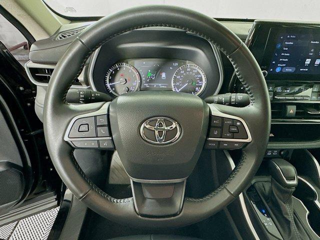 2024 Toyota Highlander Vehicle Photo in Flemington, NJ 08822