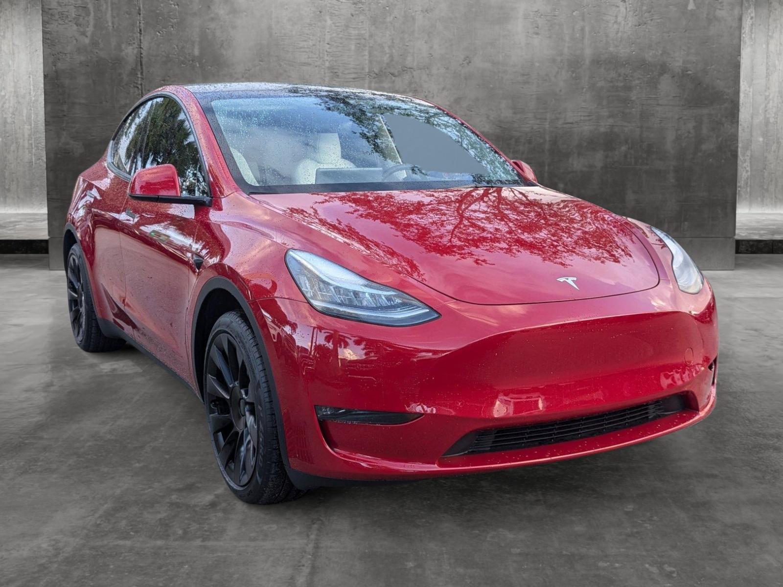 2023 Tesla Model Y Vehicle Photo in Miami, FL 33169