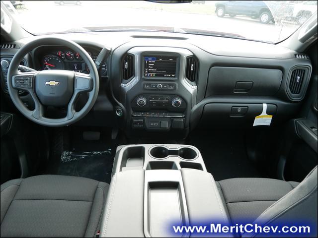 2024 Chevrolet Silverado 1500 Vehicle Photo in MAPLEWOOD, MN 55119-4794