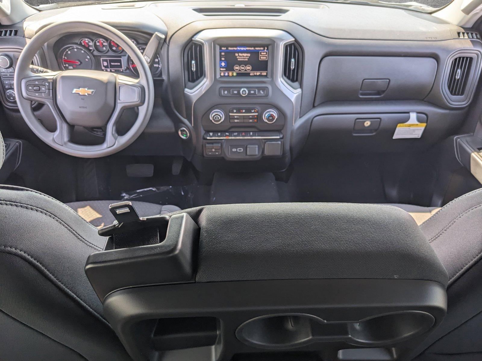 2024 Chevrolet Silverado 2500 HD Vehicle Photo in PEMBROKE PINES, FL 33024-6534