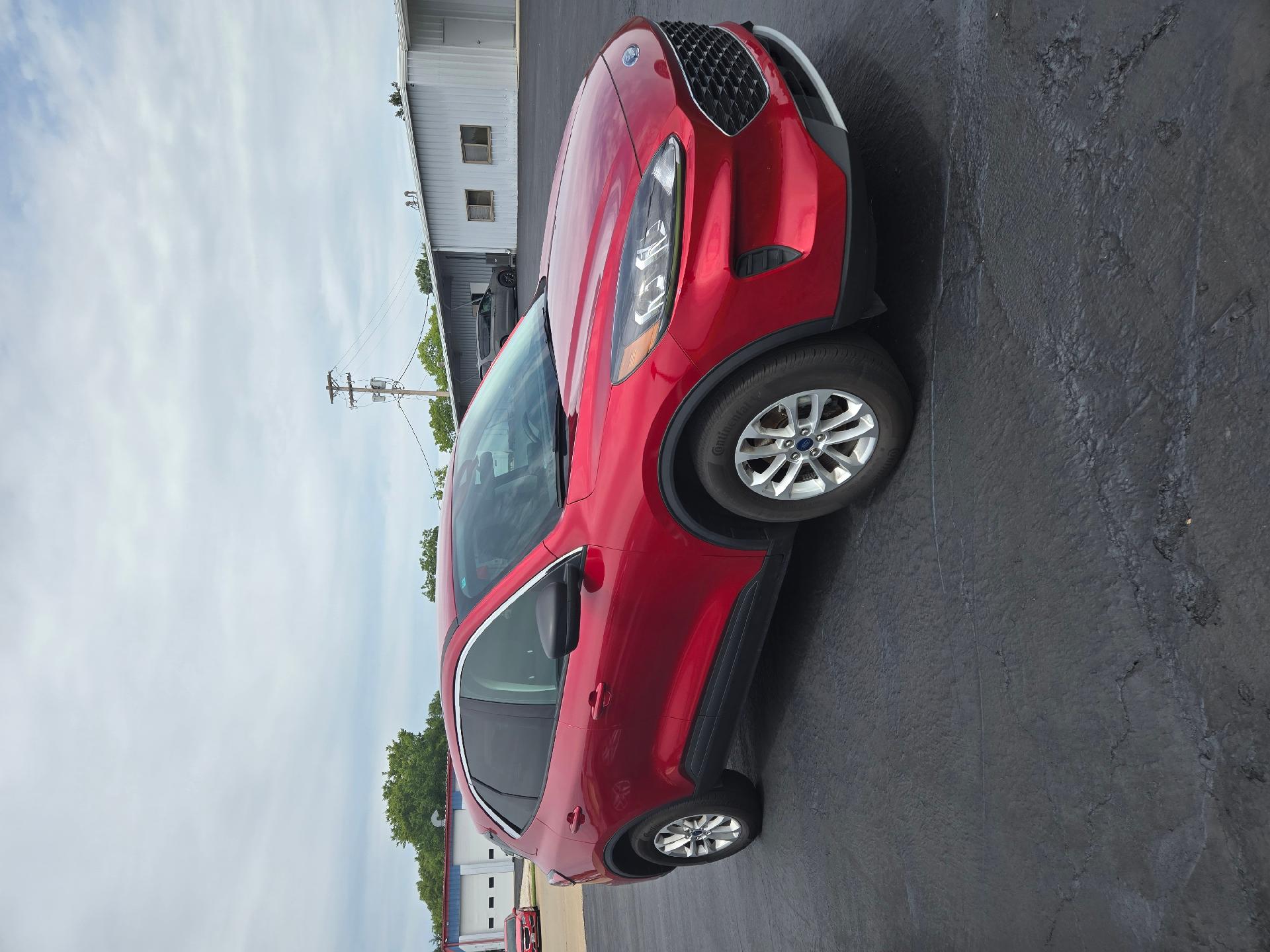 Used 2022 Ford Escape SE with VIN 1FMCU9G61NUA59604 for sale in Kansas City