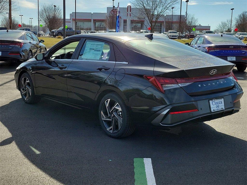 2024 Hyundai ELANTRA Hybrid Vehicle Photo in Muncy, PA 17756