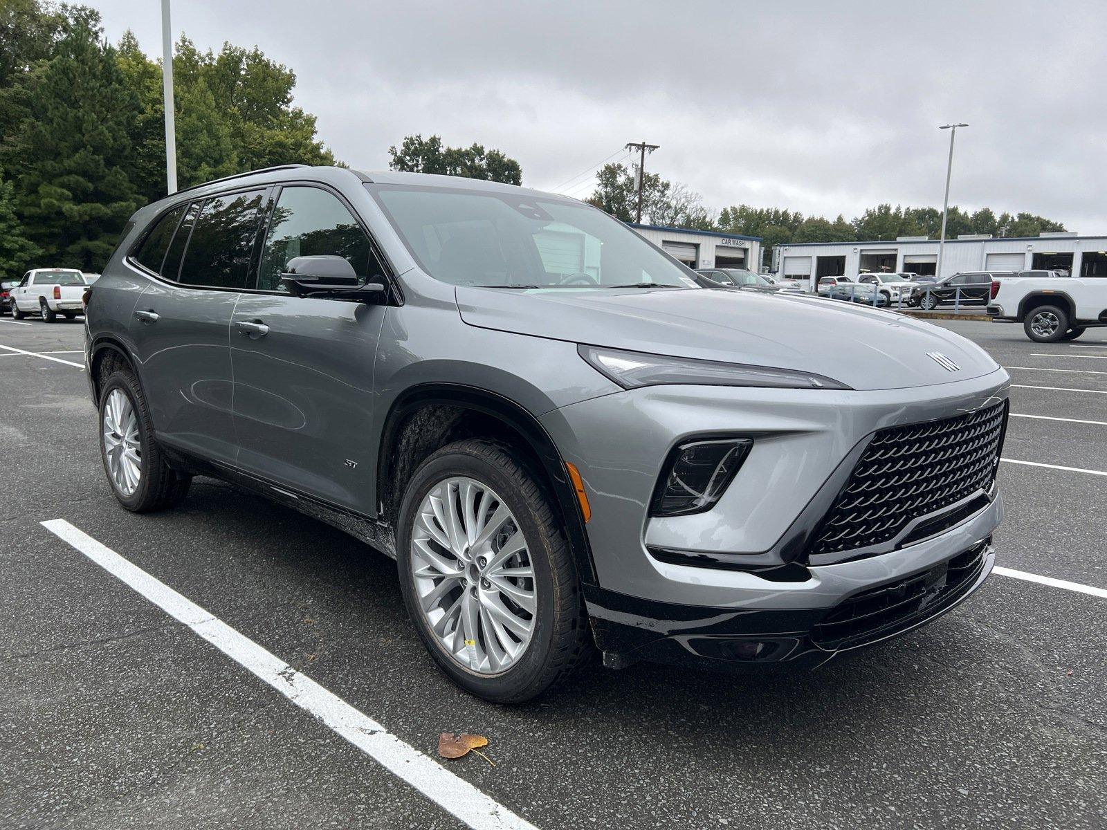 2025 Buick Enclave Vehicle Photo in MONROE, NC 28110-8431