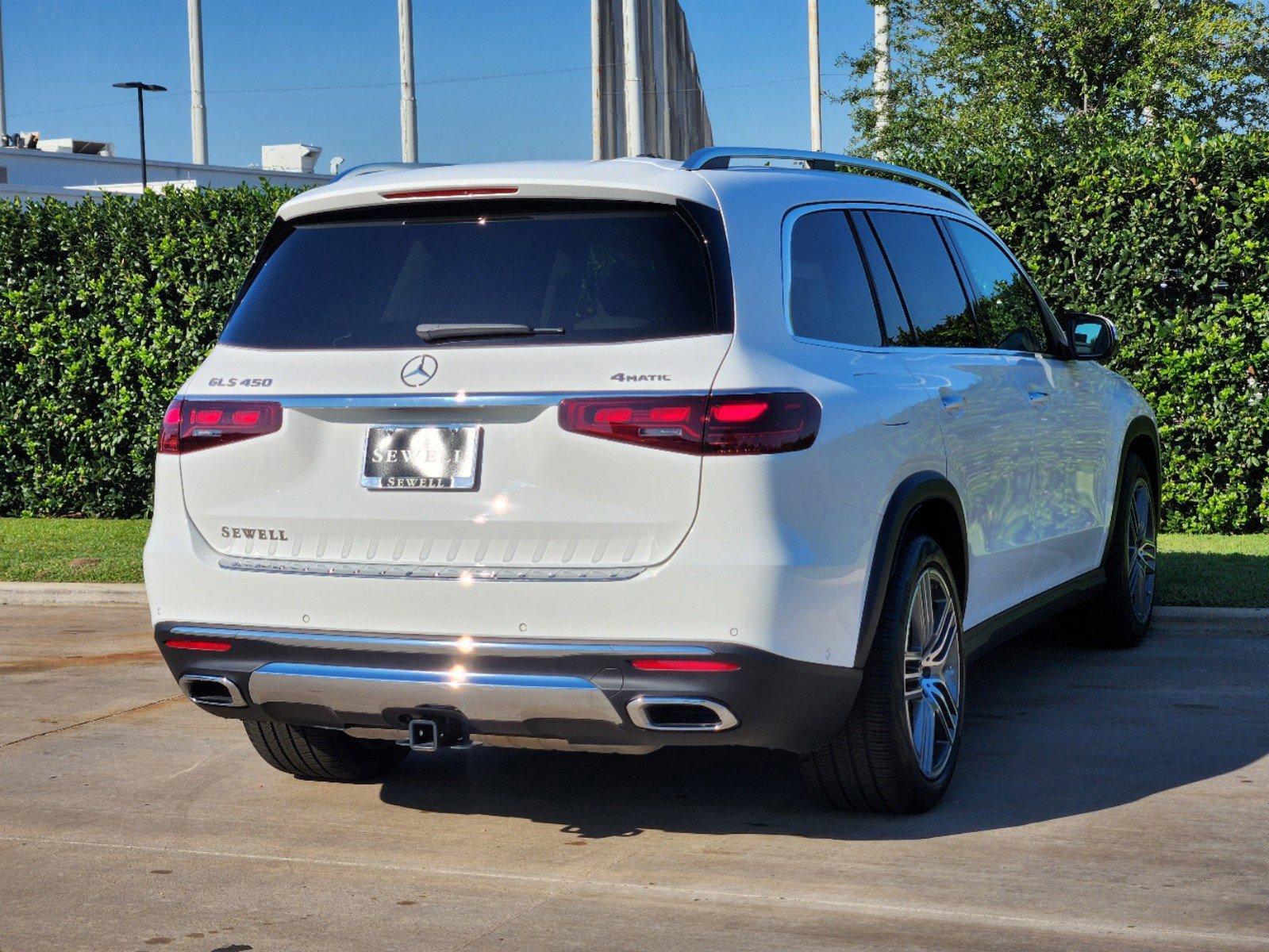 2024 Mercedes-Benz GLS Vehicle Photo in HOUSTON, TX 77079