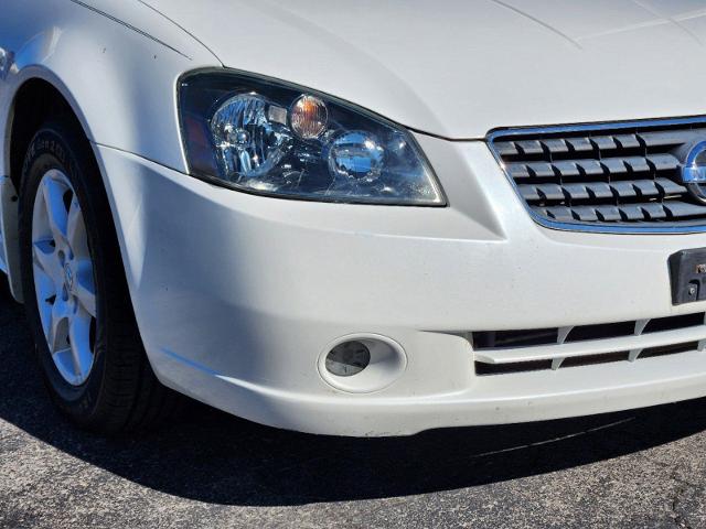 2005 Nissan Altima Vehicle Photo in LAWTON, OK 73505