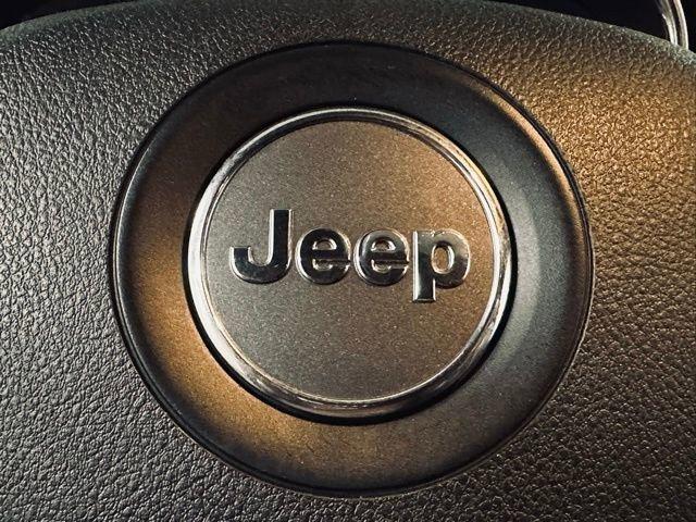 2015 Jeep Grand Cherokee Vehicle Photo in MEDINA, OH 44256-9631