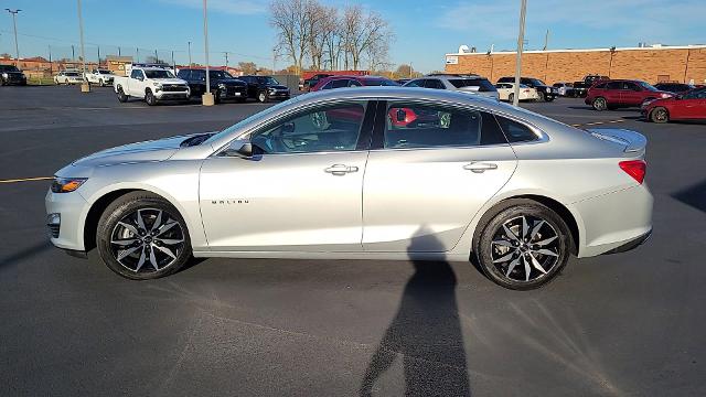 2020 Chevrolet Malibu Vehicle Photo in JOLIET, IL 60435-8135