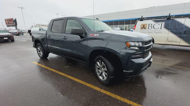 Used 2021 Chevrolet Silverado 1500 RST with VIN 1GCUYEED1MZ240954 for sale in Saint Cloud, MN