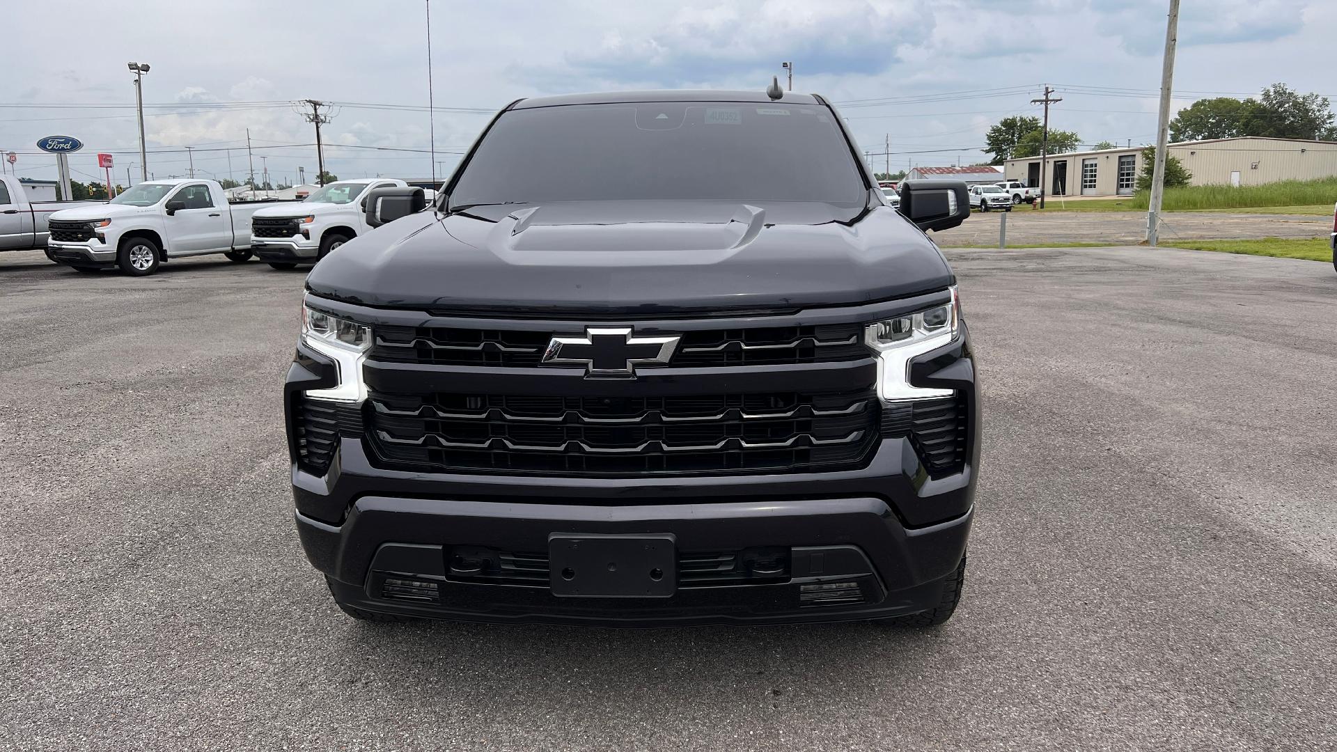 Used 2022 Chevrolet Silverado 1500 RST with VIN 1GCUDEED2NZ536661 for sale in Salem, IL