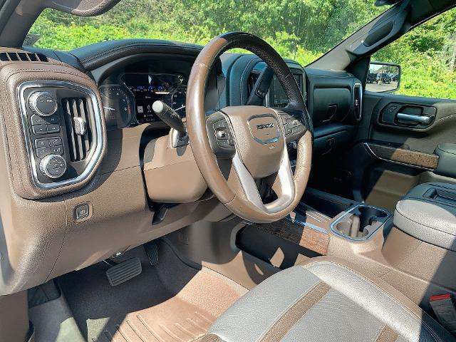 2021 GMC Sierra 1500 Vehicle Photo in MOON TOWNSHIP, PA 15108-2571