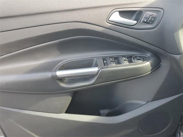 2019 Ford Escape Vehicle Photo in GRAND BLANC, MI 48439-8139