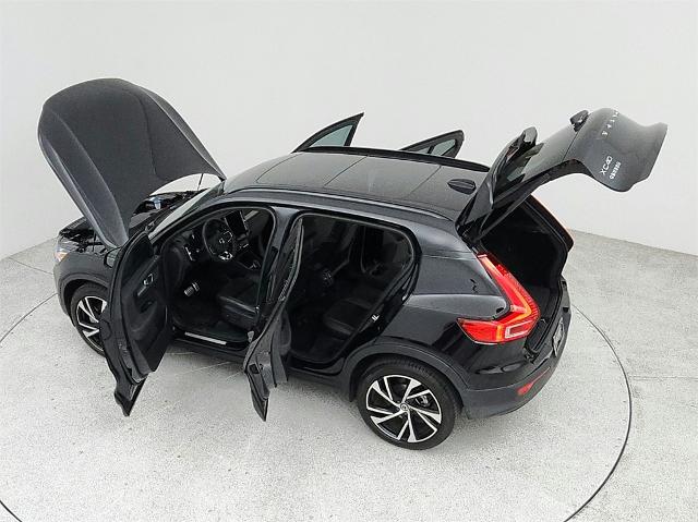 2022 Volvo XC40 Vehicle Photo in Grapevine, TX 76051