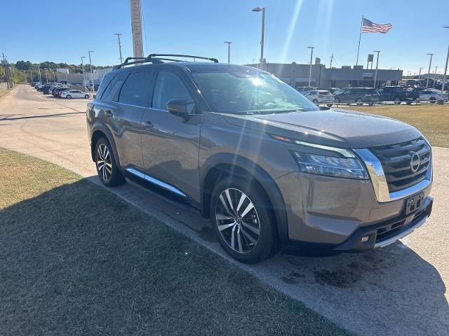 2024 Nissan Pathfinder Vehicle Photo in Denison, TX 75020