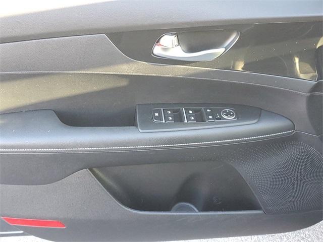 2022 Kia Forte Vehicle Photo in GRAND BLANC, MI 48439-8139