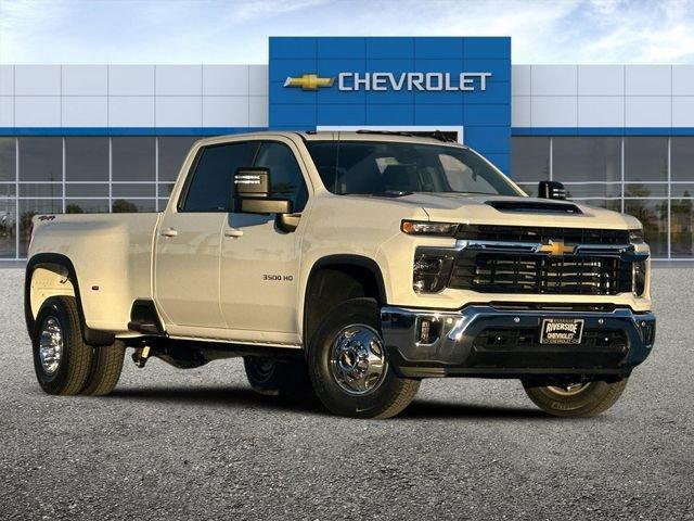 2025 Chevrolet Silverado 3500 HD Vehicle Photo in RIVERSIDE, CA 92504-4106