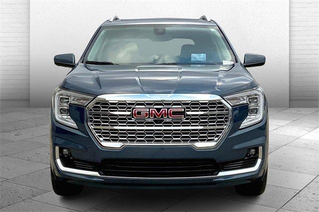 2024 GMC Terrain Vehicle Photo in TOPEKA, KS 66609-0000