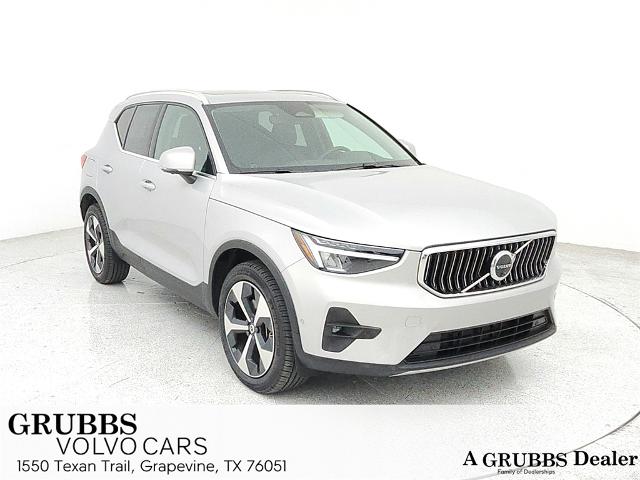 2023 Volvo XC40 Vehicle Photo in Grapevine, TX 76051