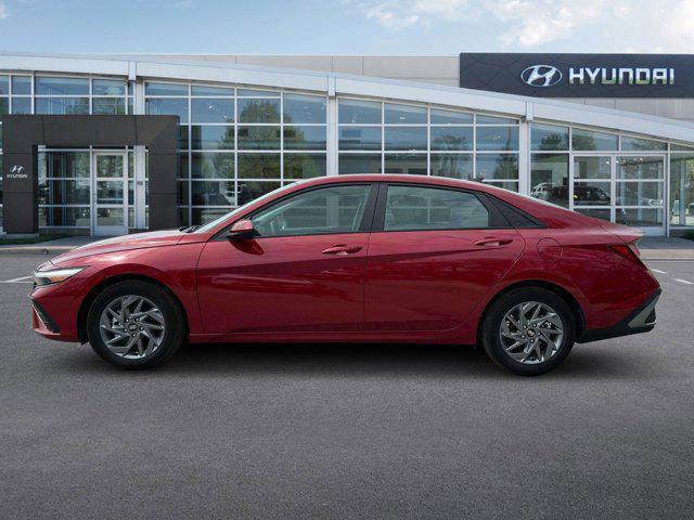 2024 Hyundai ELANTRA Vehicle Photo in O'Fallon, IL 62269