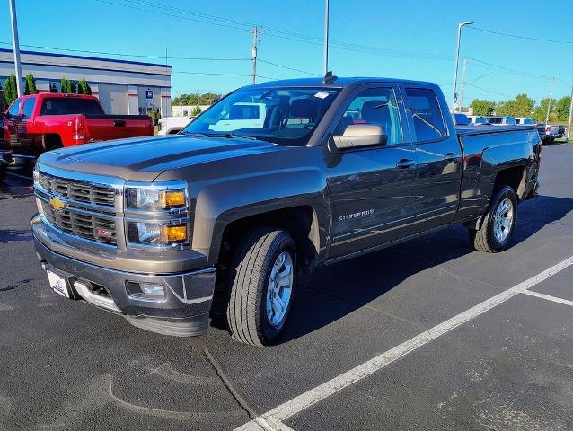 2015 Chevrolet Silverado 1500 Vehicle Photo in GREEN BAY, WI 54304-5303