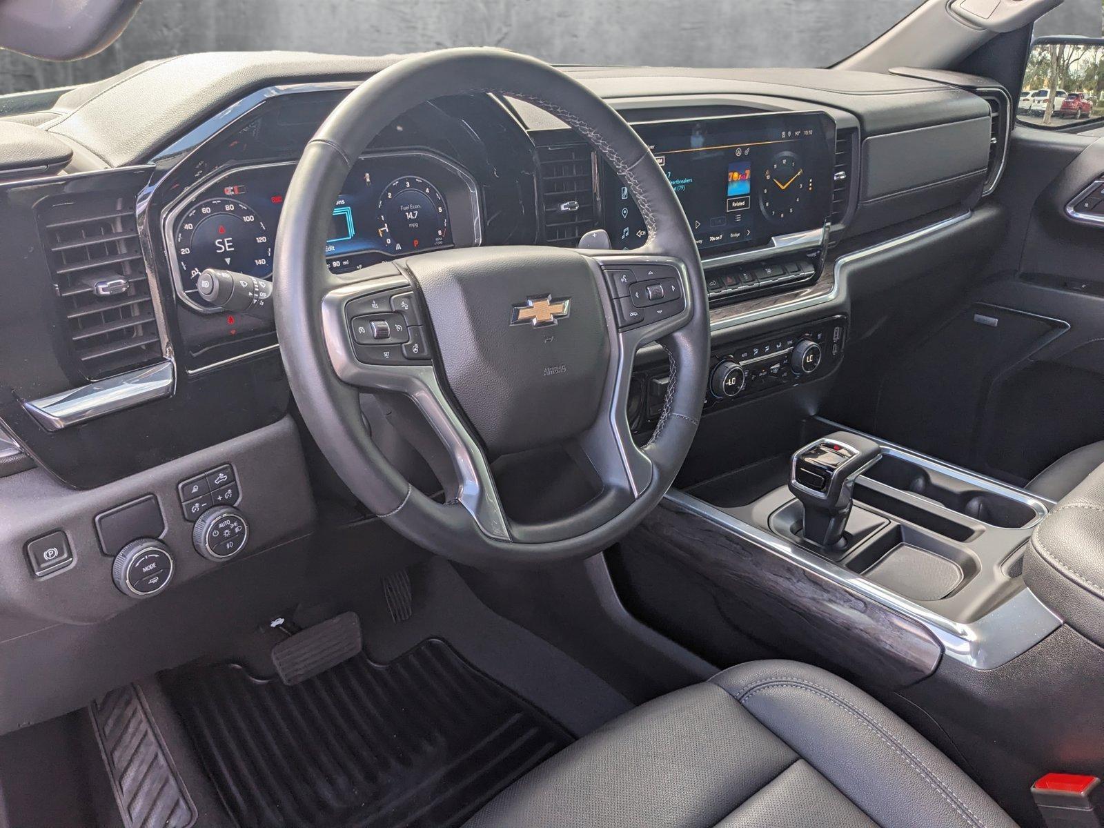 2024 Chevrolet Silverado 1500 Vehicle Photo in GREENACRES, FL 33463-3207