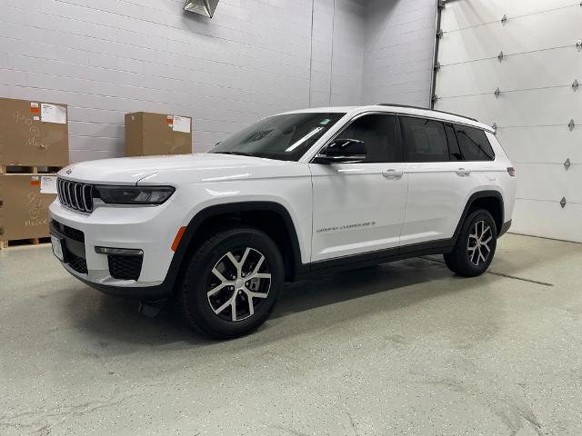 2024 Jeep Grand Cherokee L Vehicle Photo in ROGERS, MN 55374-9422