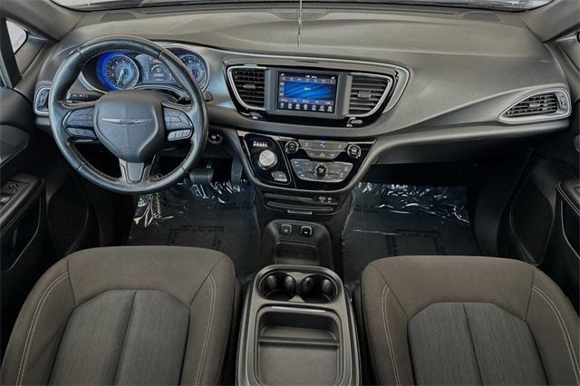 2020 Chrysler Pacifica Vehicle Photo in ELK GROVE, CA 95757-8703