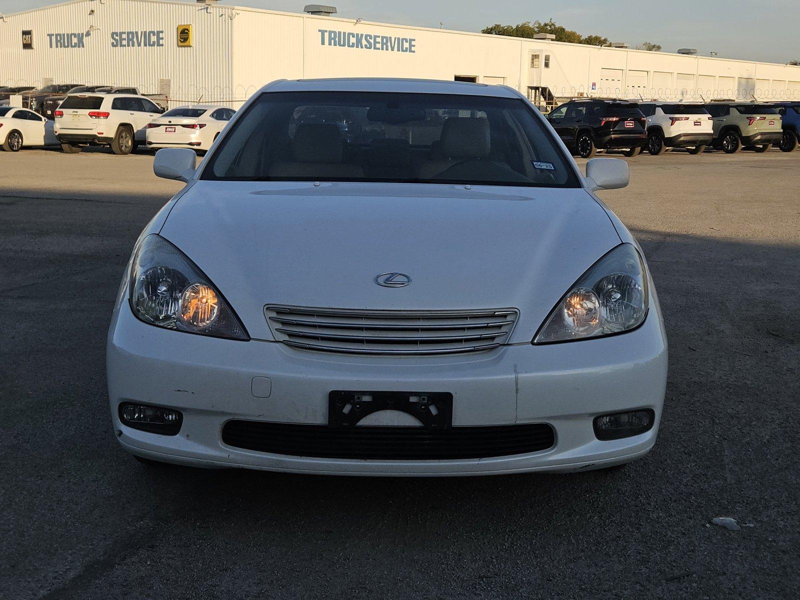 2004 Lexus ES 330 Vehicle Photo in NORTH RICHLAND HILLS, TX 76180-7199