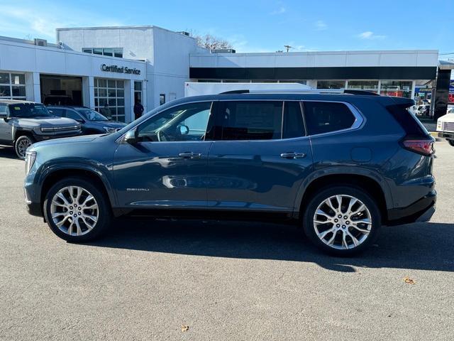 2025 GMC Acadia Vehicle Photo in LOWELL, MA 01852-4336