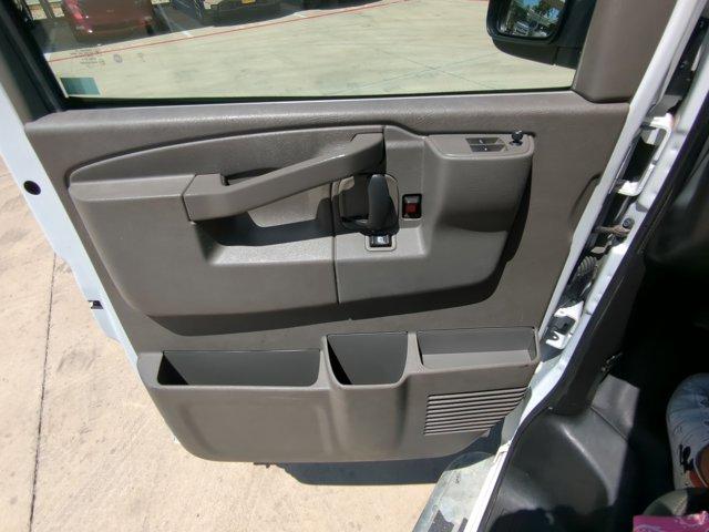 2022 GMC Savana Cargo Van Vehicle Photo in SELMA, TX 78154-1459