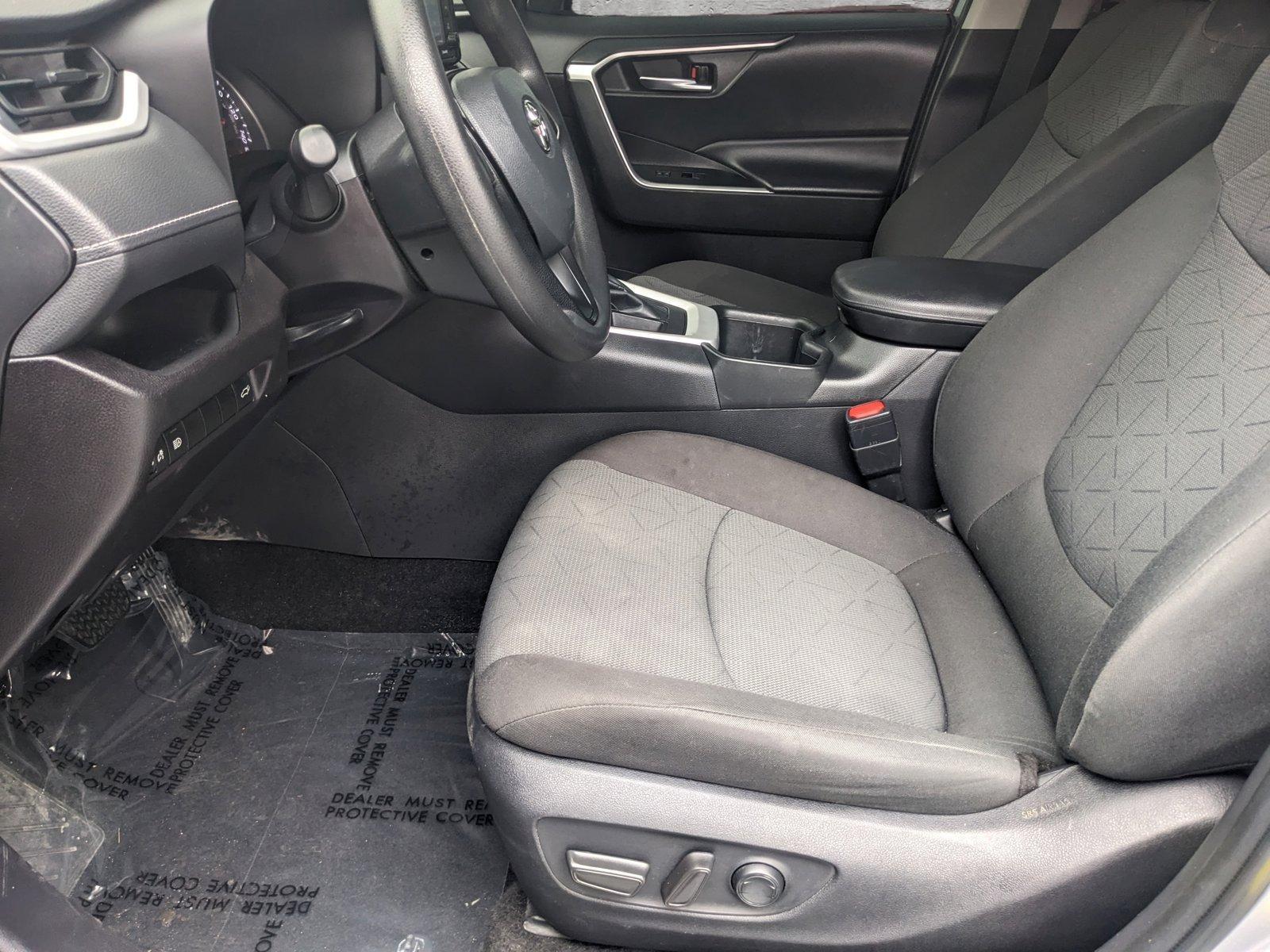 2022 Toyota RAV4 Vehicle Photo in GREENACRES, FL 33463-3207