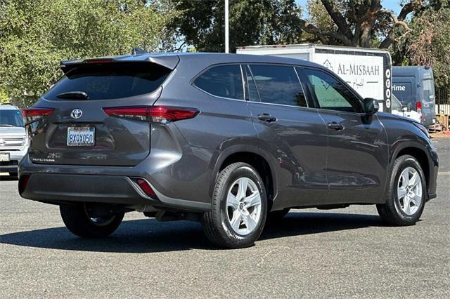 2021 Toyota Highlander Vehicle Photo in ELK GROVE, CA 95757-8703