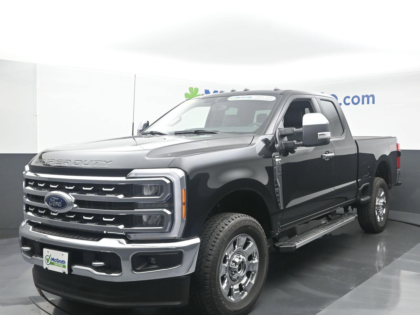 2023 Ford Super Duty F-250 SRW Vehicle Photo in Cedar Rapids, IA 52402