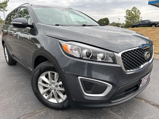 Used 2018 Kia Sorento LX with VIN 5XYPGDA54JG418357 for sale in Camden, TN