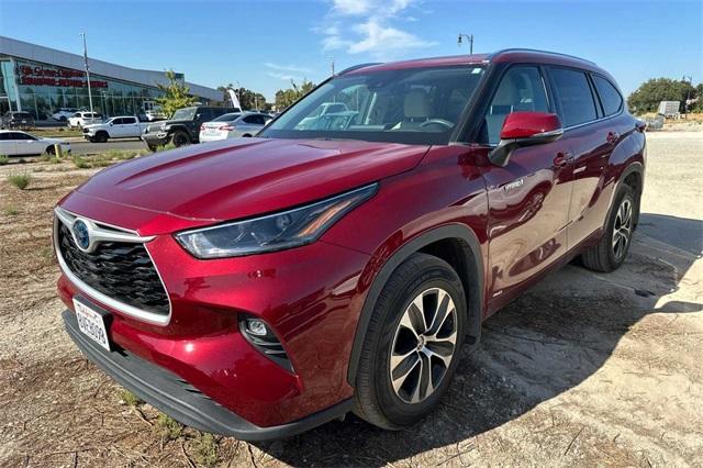 2021 Toyota Highlander Vehicle Photo in ELK GROVE, CA 95757-8703