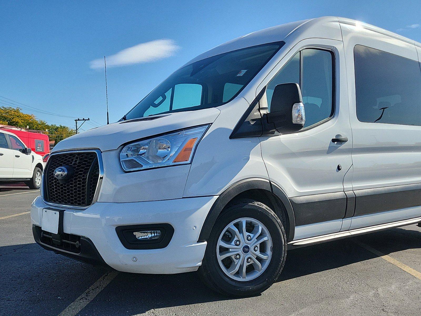 2021 Ford Transit Passenger Wagon Vehicle Photo in Saint Charles, IL 60174