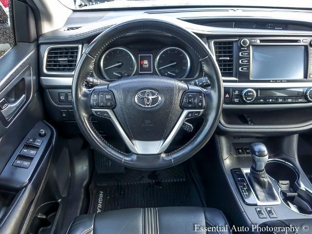 2017 Toyota Highlander Vehicle Photo in OAK LAWN, IL 60453-2517