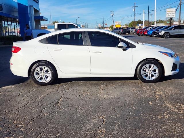 2019 Chevrolet Cruze Vehicle Photo in PARIS, TX 75460-2116