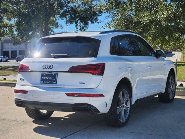 2025 Audi Q5 Vehicle Photo in HOUSTON, TX 77090