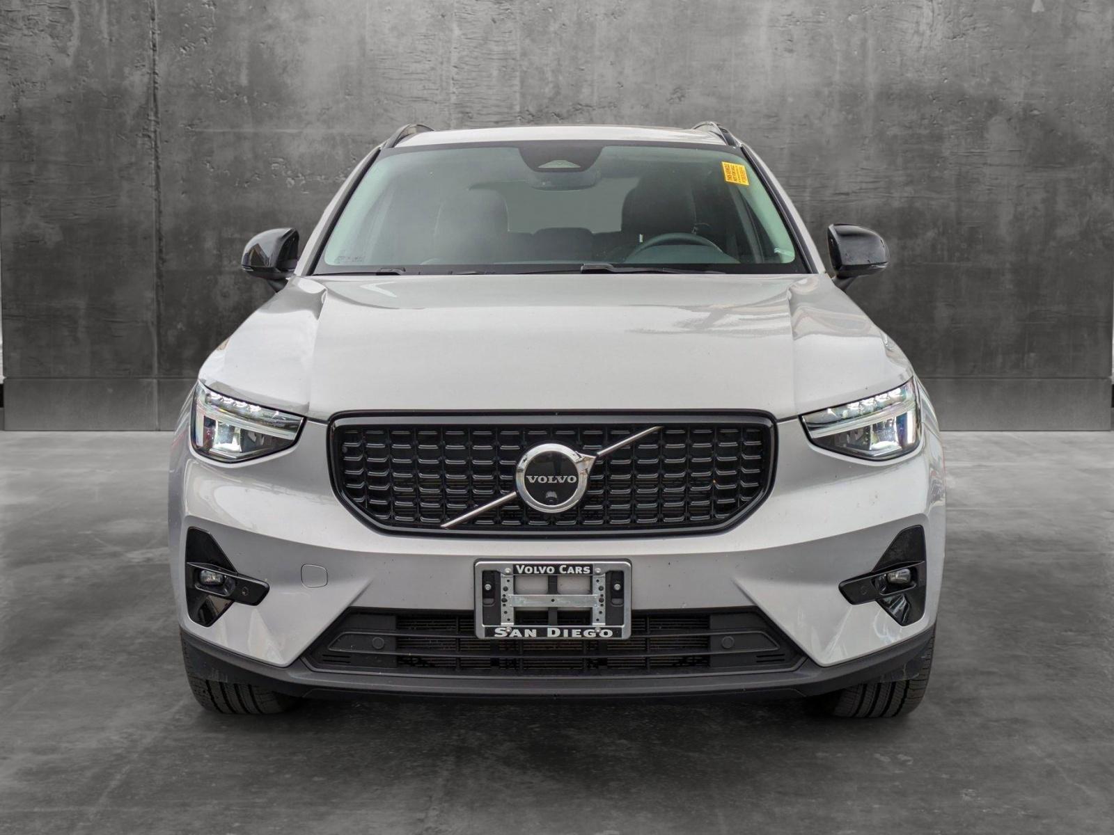 2023 Volvo XC40 Vehicle Photo in Tustin, CA 92782