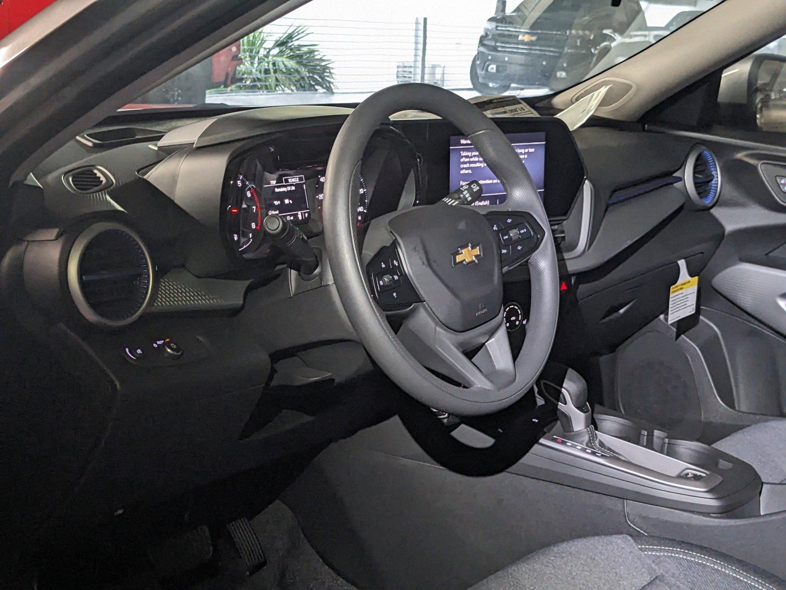 2024 Chevrolet Trax Vehicle Photo in MIAMI, FL 33134-2699