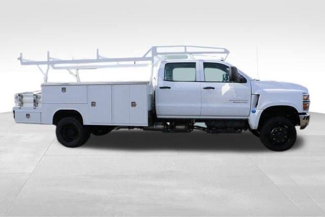 2024 Chevrolet Silverado 4500 Medium Duty Chassis Cab Vehicle Photo in Salem, OR 97301