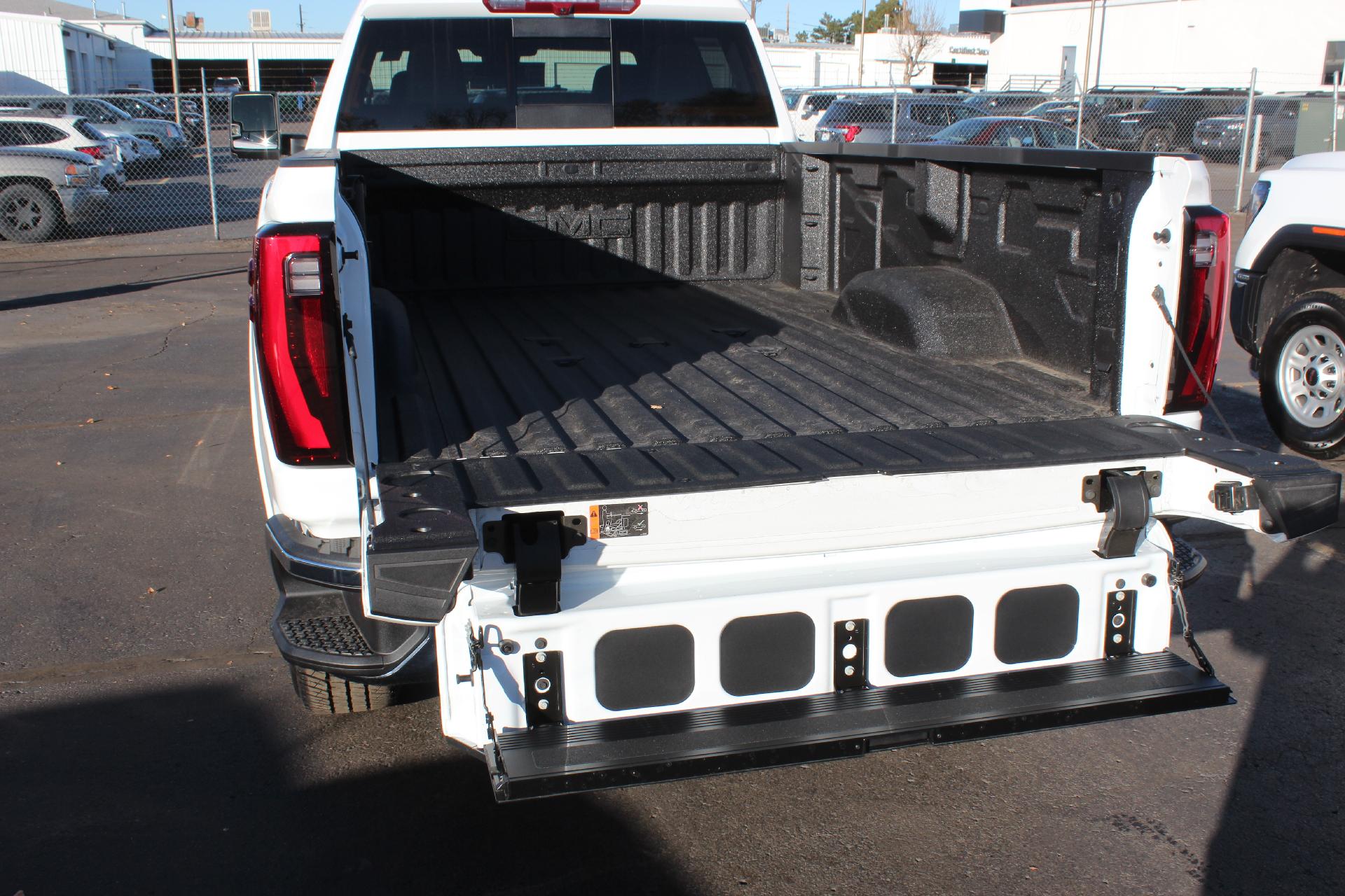 2025 GMC Sierra 3500 HD Vehicle Photo in AURORA, CO 80012-4011