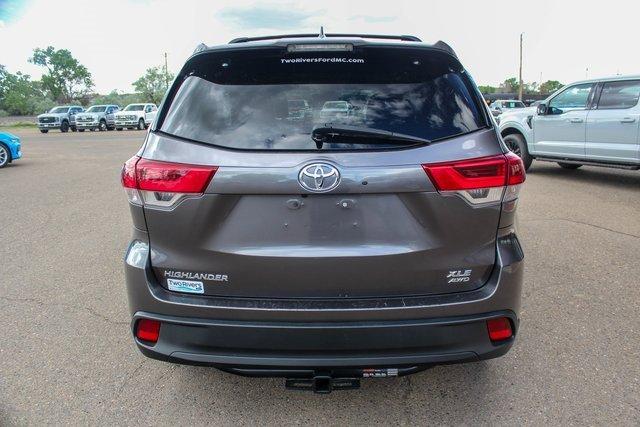 2019 Toyota Highlander Vehicle Photo in MILES CITY, MT 59301-5791