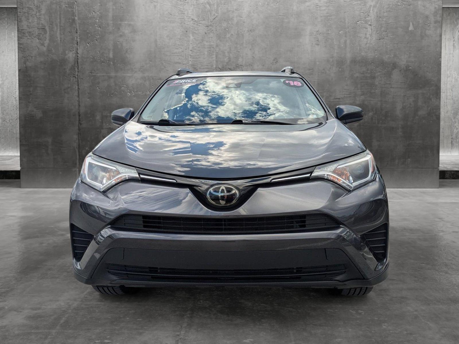 2018 Toyota RAV4 Vehicle Photo in Panama City, FL 32401